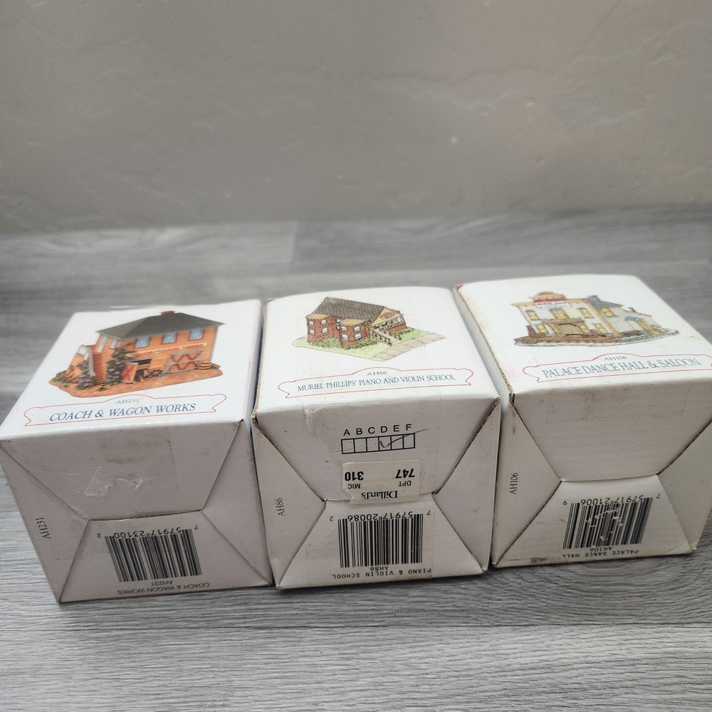 Vintage International Resourcing Village Buildings Set of 3 Collectible - Picture 6 of 15
